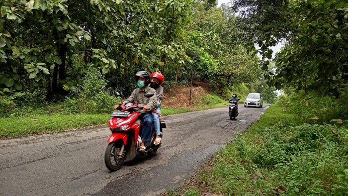 Cerita Angkernya Gunung Pegat di Ponorogo