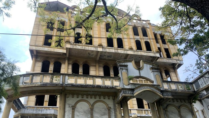 Deretan Gedung Terbengkalai Puluhan Tahun di Medan, Ada yang Angker